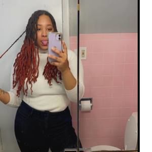 Meet your Posher, Ebony